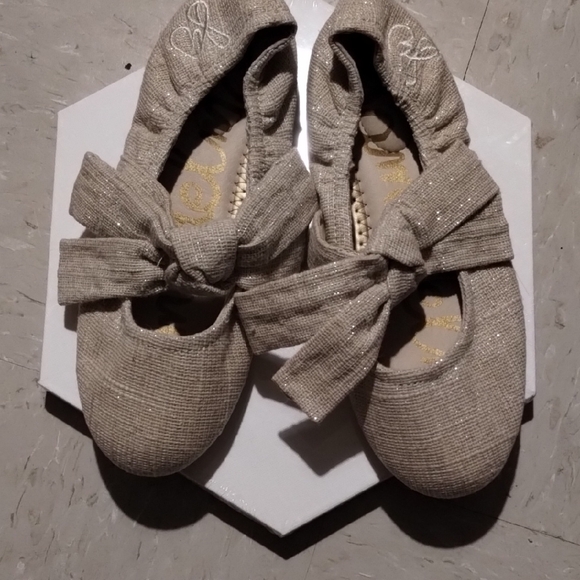 Charming Kids Glittery Bow Sam Edelman Shoes - Picture 1 of 7